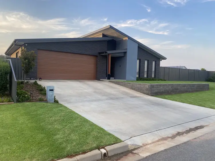 13 Hardiman Way, Griffith NSW 2680
