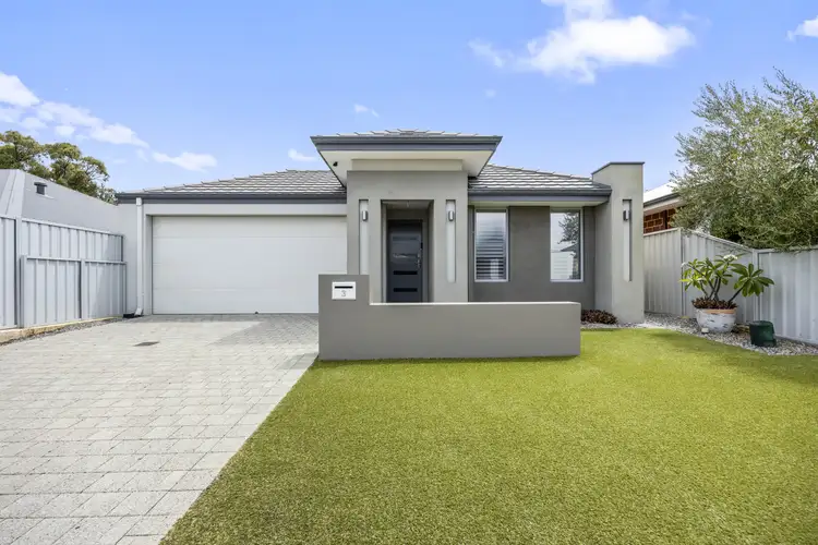 3 Wading Place, Lake Coogee WA 6166