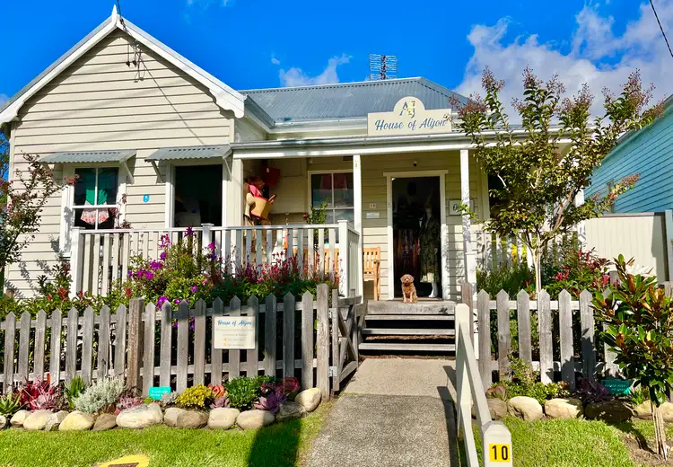10 Bate Street, Central Tilba NSW 2546