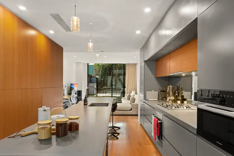 54 Fitzroy St, Surry Hills NSW 2010