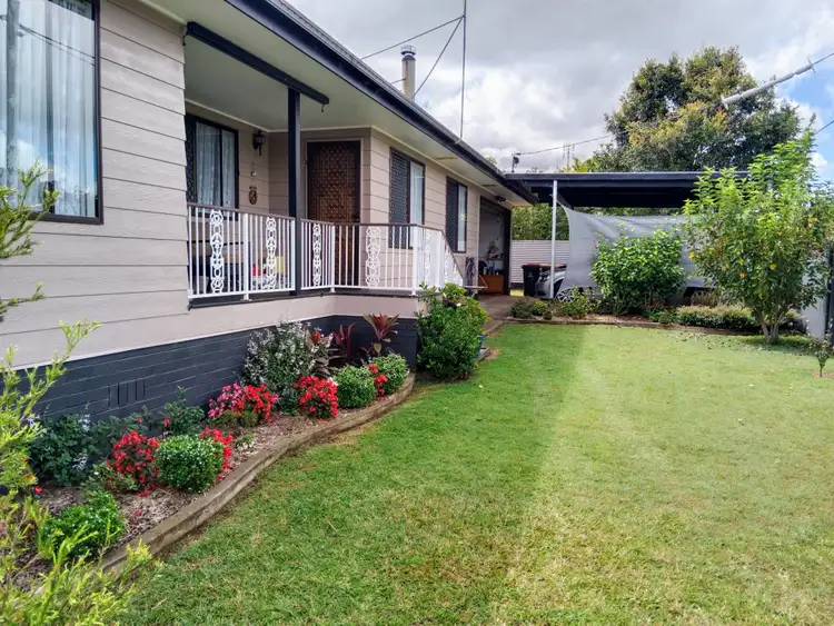 8 Fern St, Blackbutt QLD 4314