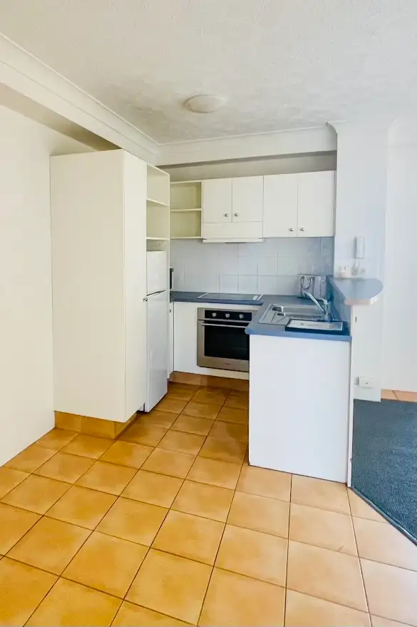 Fifth view of Homely unit listing, 15/10-14 Purli St, Surfers Paradise QLD 4217