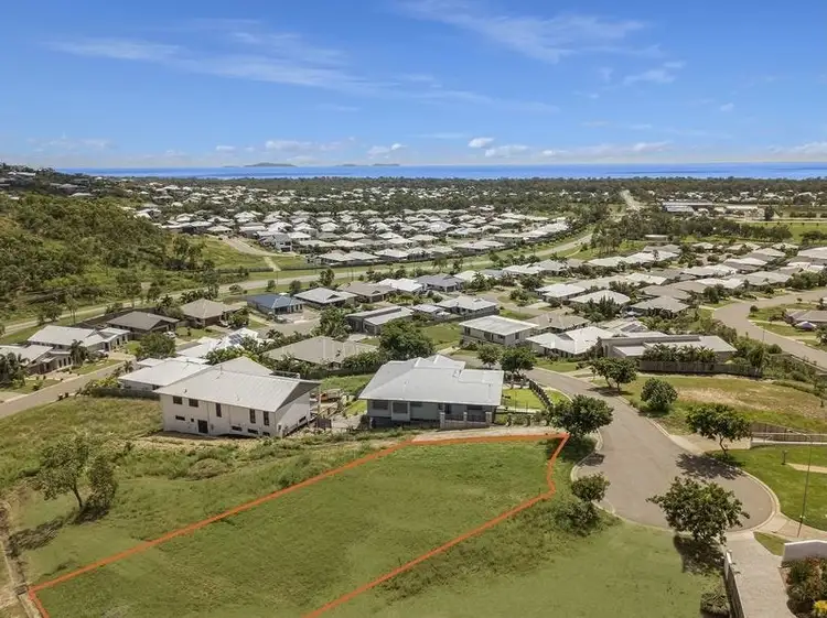 12 Harrier Court, Bushland Beach QLD 4818
