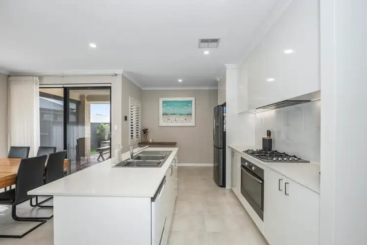 Fifth view of Homely house listing, 4 Wading Place, Lake Coogee WA 6166