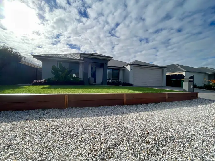 7 Massena Way, Yalyalup WA 6280