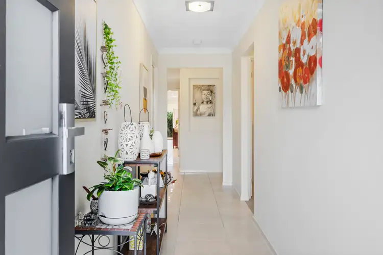 Third view of Homely house listing, 6 McAlroy Place, Goulburn NSW 2580