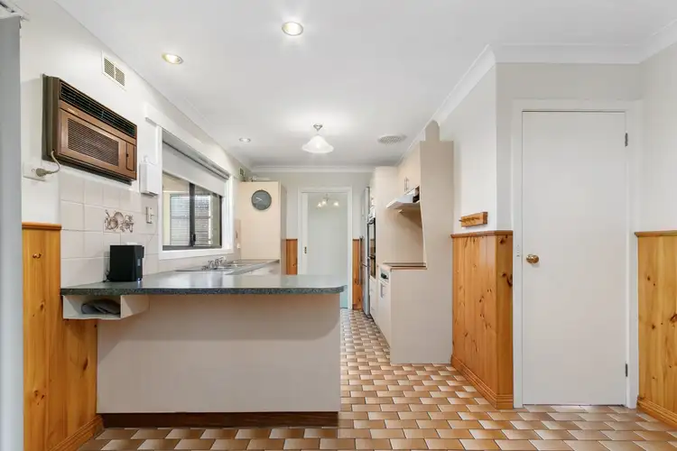 Sixth view of Homely house listing, 2 Bunyip Court, Morwell VIC 3840