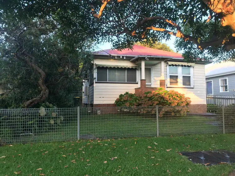11 Taylor Street, Cardiff NSW 2285