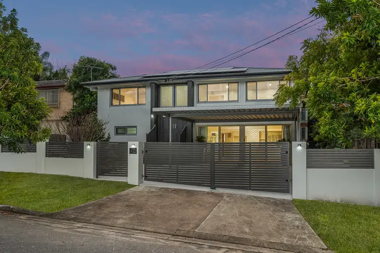 9 Nevern Street, Macgregor QLD 4109