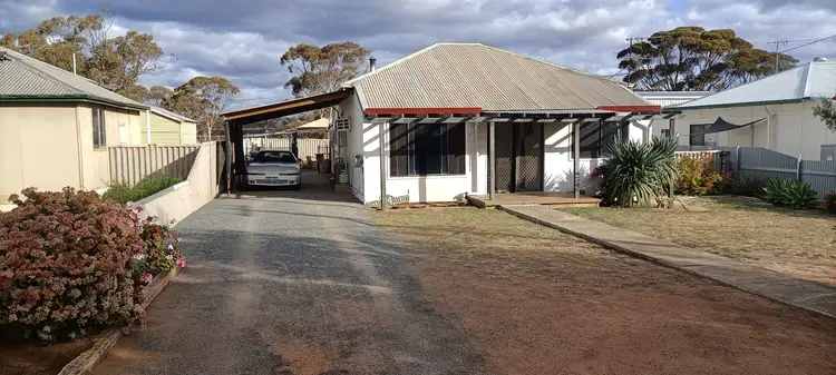 24 Johns Street, Norseman WA 6443