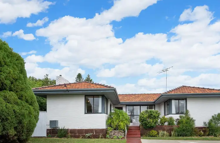 2 Collick Street, Hilton WA 6163