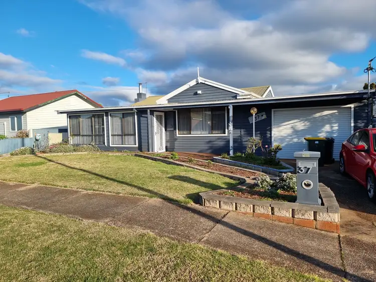 37 Sutton Street, Hillcrest TAS 7320