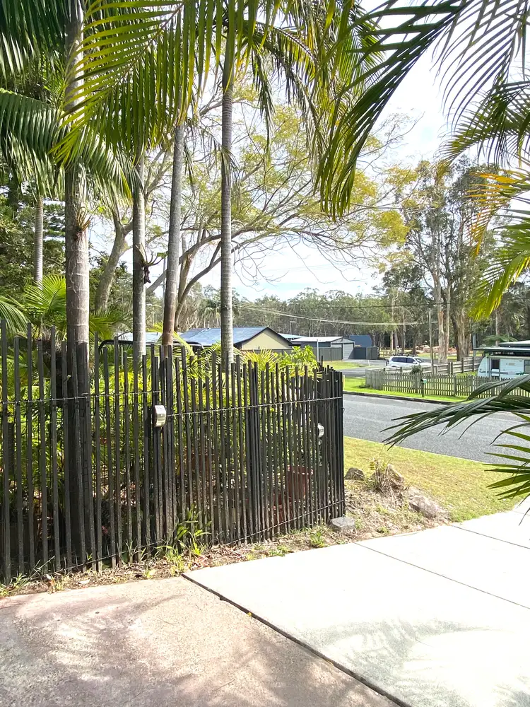 147 Green Point Drive, Green Point NSW 2428