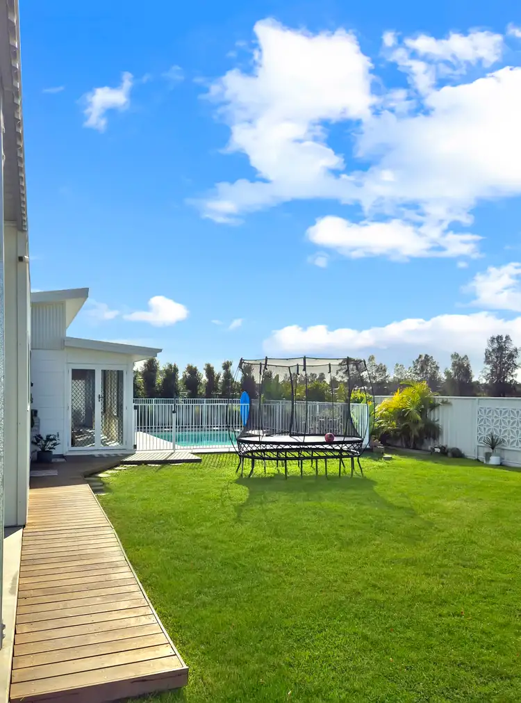 16 Yellowfin Avenue, Old Bar NSW 2430