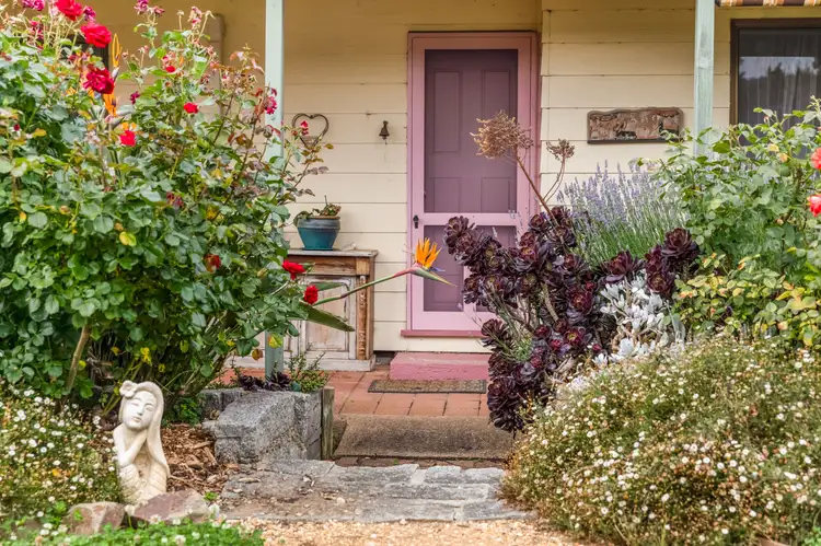 10 Ireland St, Maldon VIC 3463