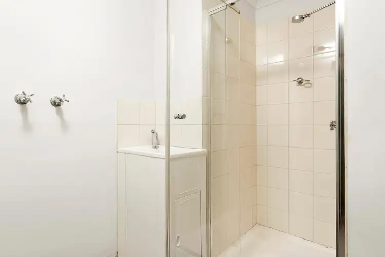 Fifth view of Homely apartment listing, 1/9 Petrea Place, Harkness VIC 3337