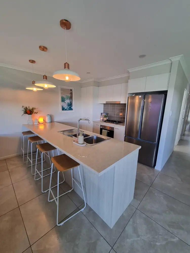 4 Ivory Street, Caloundra West QLD 4551