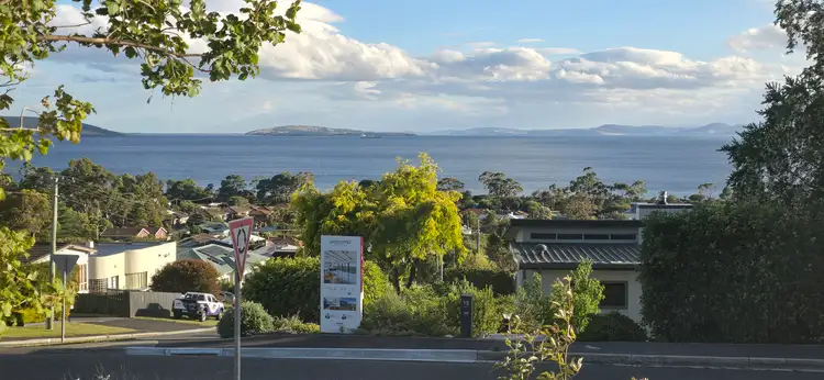 1/16 Hill Street, Bellerive TAS 7018