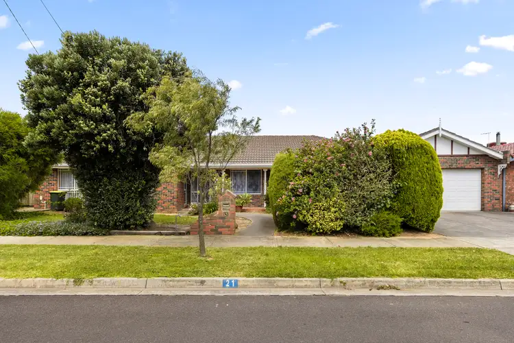 21 Nantilla Crescent, Werribee VIC 3030