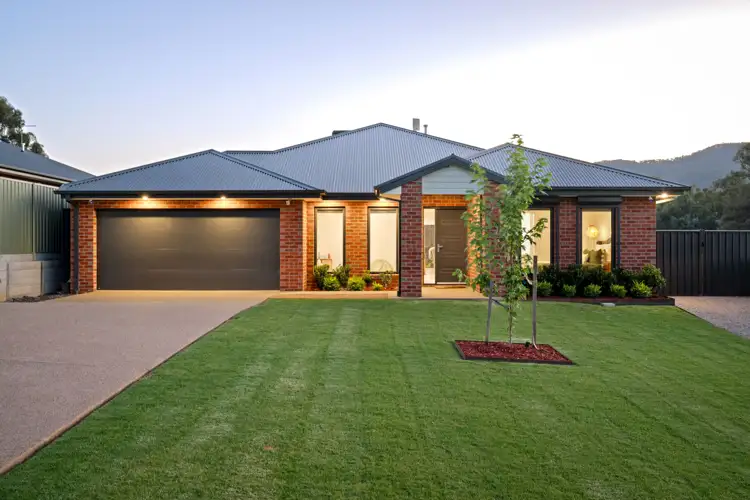 15 Benjamin Boulevard, Tangambalanga VIC 3691