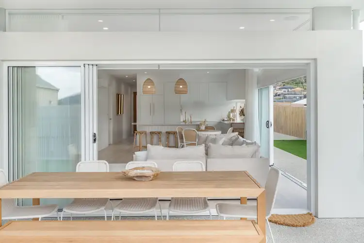 2/46 Burgundy Road, Howrah TAS 7018
