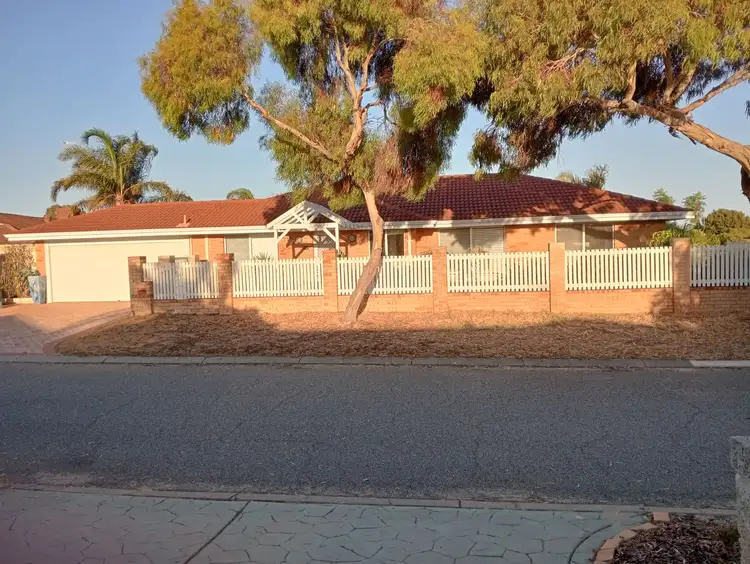 1 Waxberry Close, Halls Head WA 6210