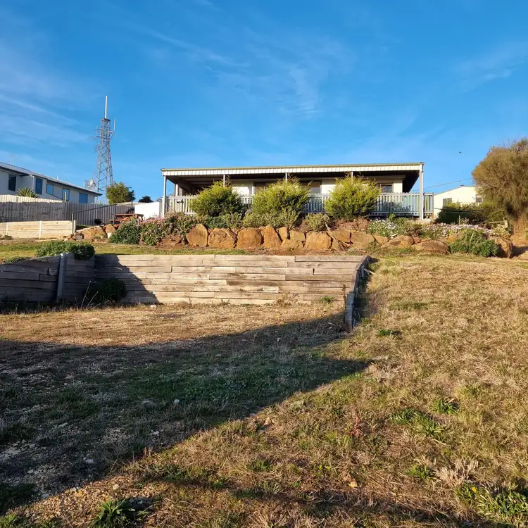 27 River St, Swansea TAS 7190