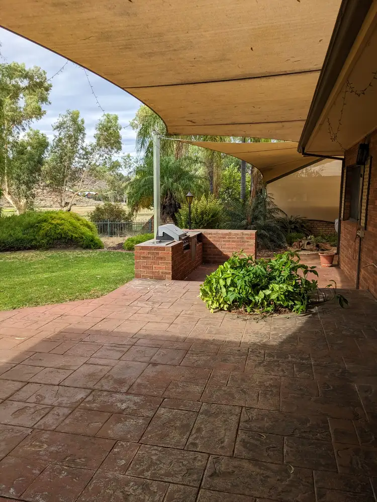 3 St Andrews Place, Desert Springs NT 870