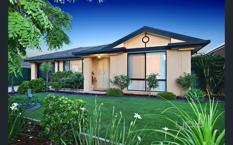 Main view of Homely house listing, 18 Freeman Avenue, Burnside VIC 3023