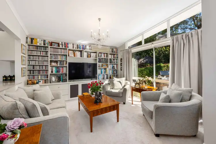 5 Brodie Street, Mount Lofty QLD 4350