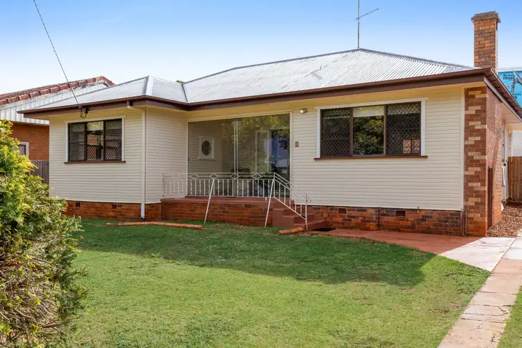 291 West Street, Harristown QLD 4350