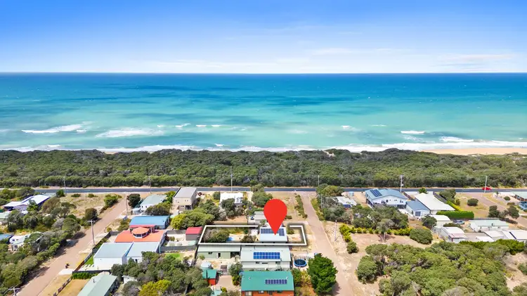 6 Wave Cap Court, Golden Beach VIC 3851