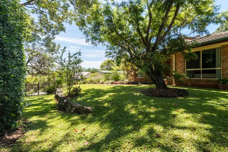 8 Westview Crescent, Nambour QLD 4560