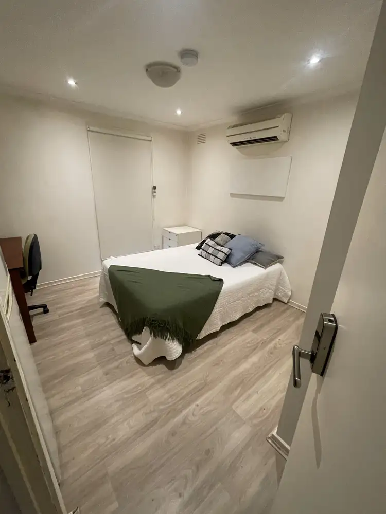 Fifth view of Homely house listing, 5 Merryn Close, Bundoora VIC 3083