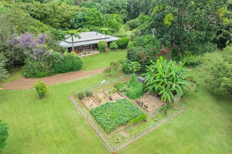 93 Mclean Road, Lake Barrine QLD 4884