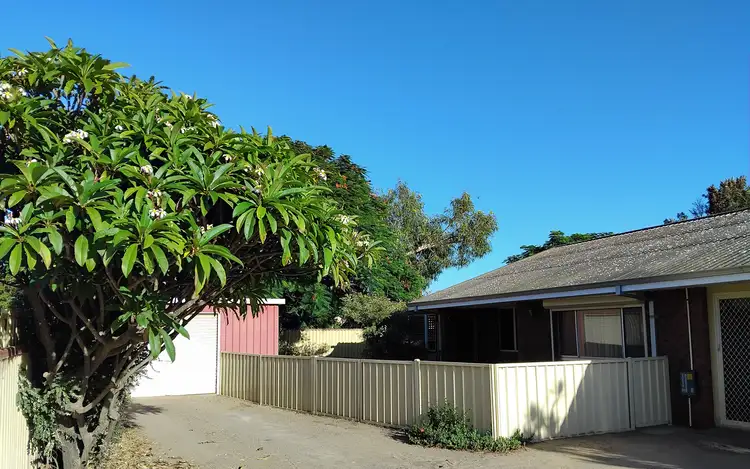35b Central Road, Wonthella WA 6530
