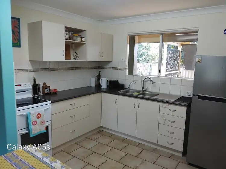 Fifth view of Homely semi-detached listing, 35b Central Road, Wonthella WA 6530