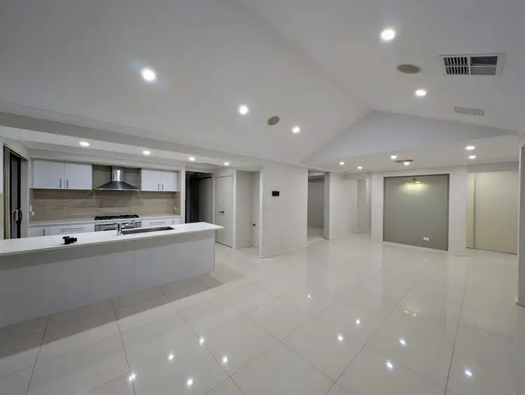 Fourth view of Homely house listing, 5 Viridian Boulevard, Aveley WA 6069