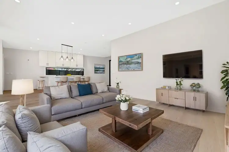 12a Sunderland Avenue, Ashburton VIC 3147