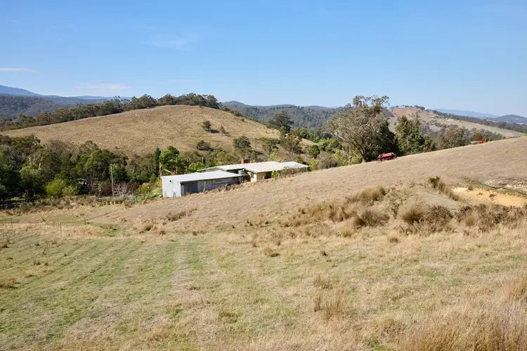 2029 Melba Highway, Dixons Creek VIC 3775