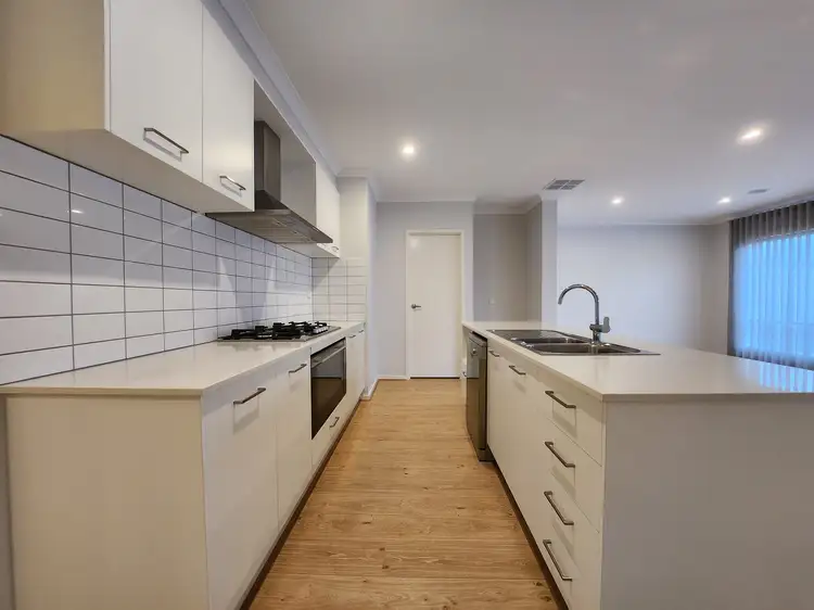 27 Leafspring Road, Donnybrook VIC 3064