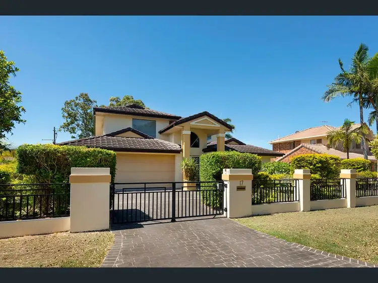 17 Carrington Place, Carindale QLD 4152