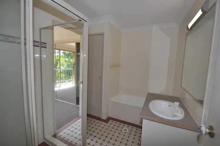 Fifth view of Homely townhouse listing, 7/130 Plateau Crescent, Carrara QLD 4211