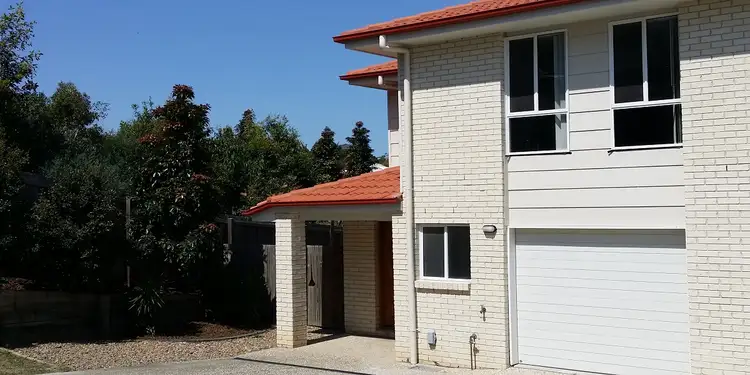 2/133 Wunburra Cir, Pacific Pines QLD 4211