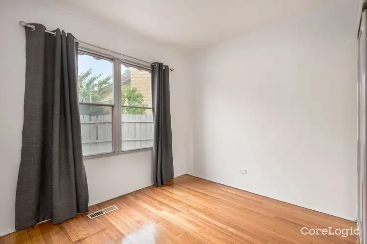 Fifth view of Homely house listing, 1 Silvertop st, Frankston North VIC 3200