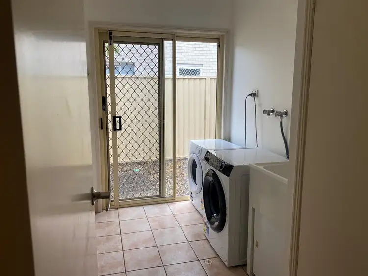 Fifth view of Homely house listing, 4/11 Desert Falls Crescent, Parkwood QLD 4214