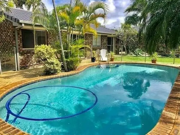 32 Thompson St, Biggera Waters QLD 4216