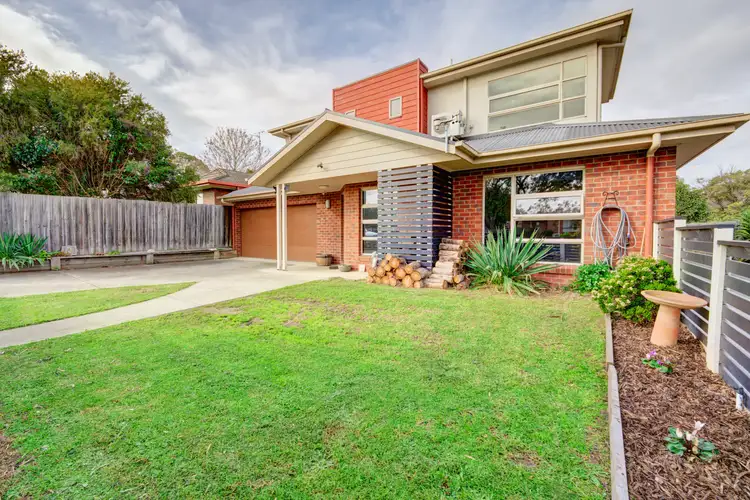 Main view of Homely townhouse listing, 1/17 Dahlsen Crescent, Bairnsdale VIC 3875