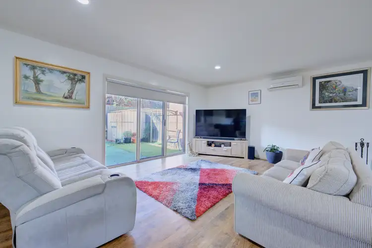 Fifth view of Homely townhouse listing, 1/17 Dahlsen Crescent, Bairnsdale VIC 3875