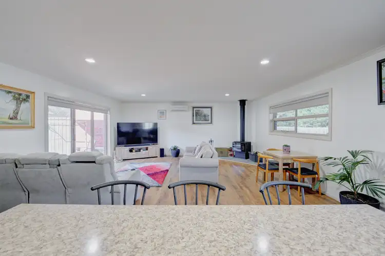 Seventh view of Homely townhouse listing, 1/17 Dahlsen Crescent, Bairnsdale VIC 3875